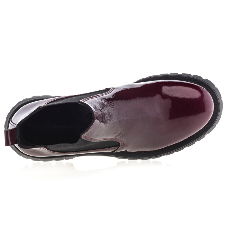 Rote Damenstiefel / Stiefeletten