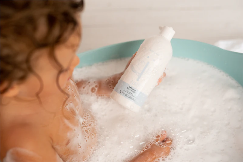 Espuma de banho relaxante Naif Baby & Kids para crianças.