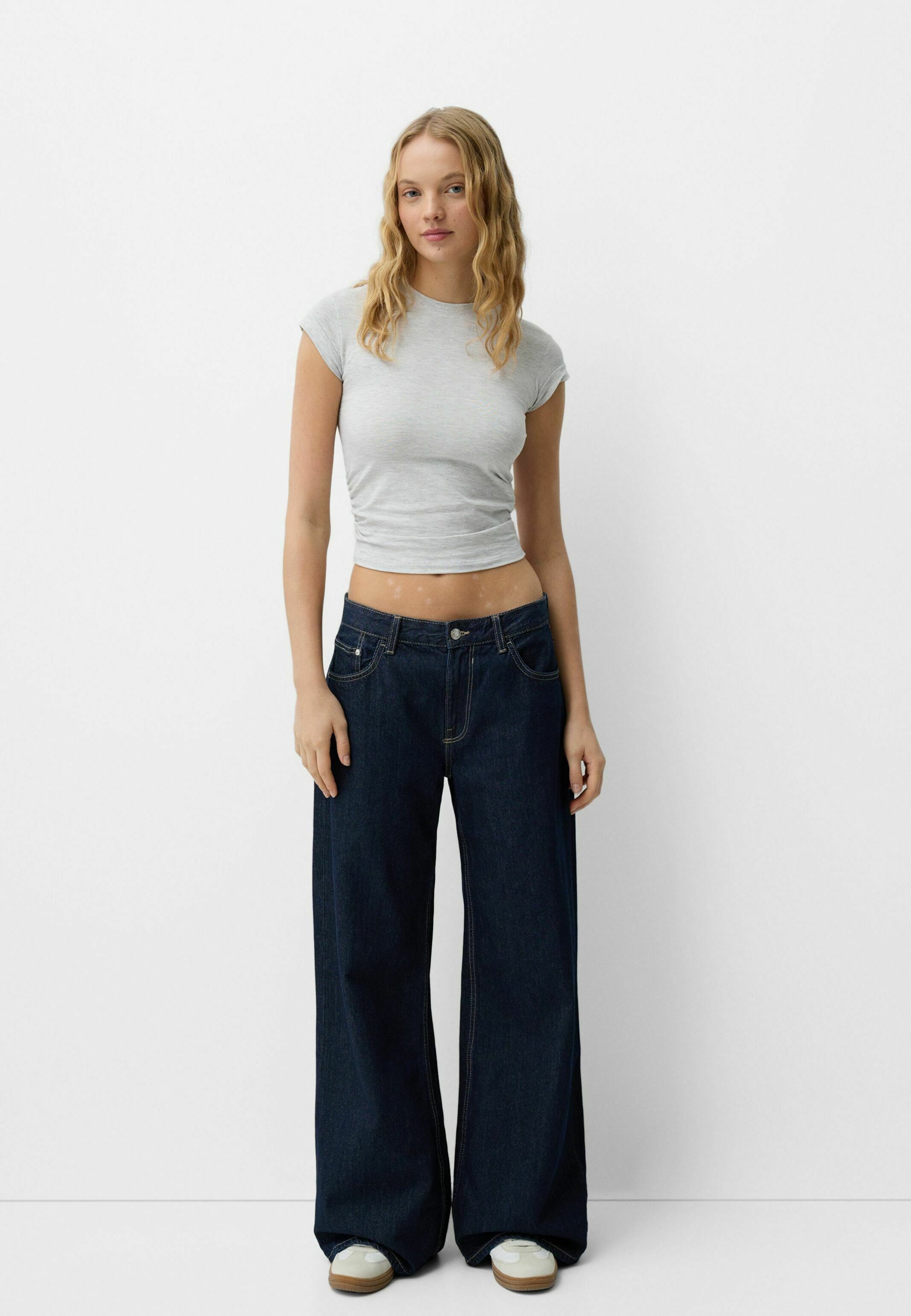 Bershka laiad jalad