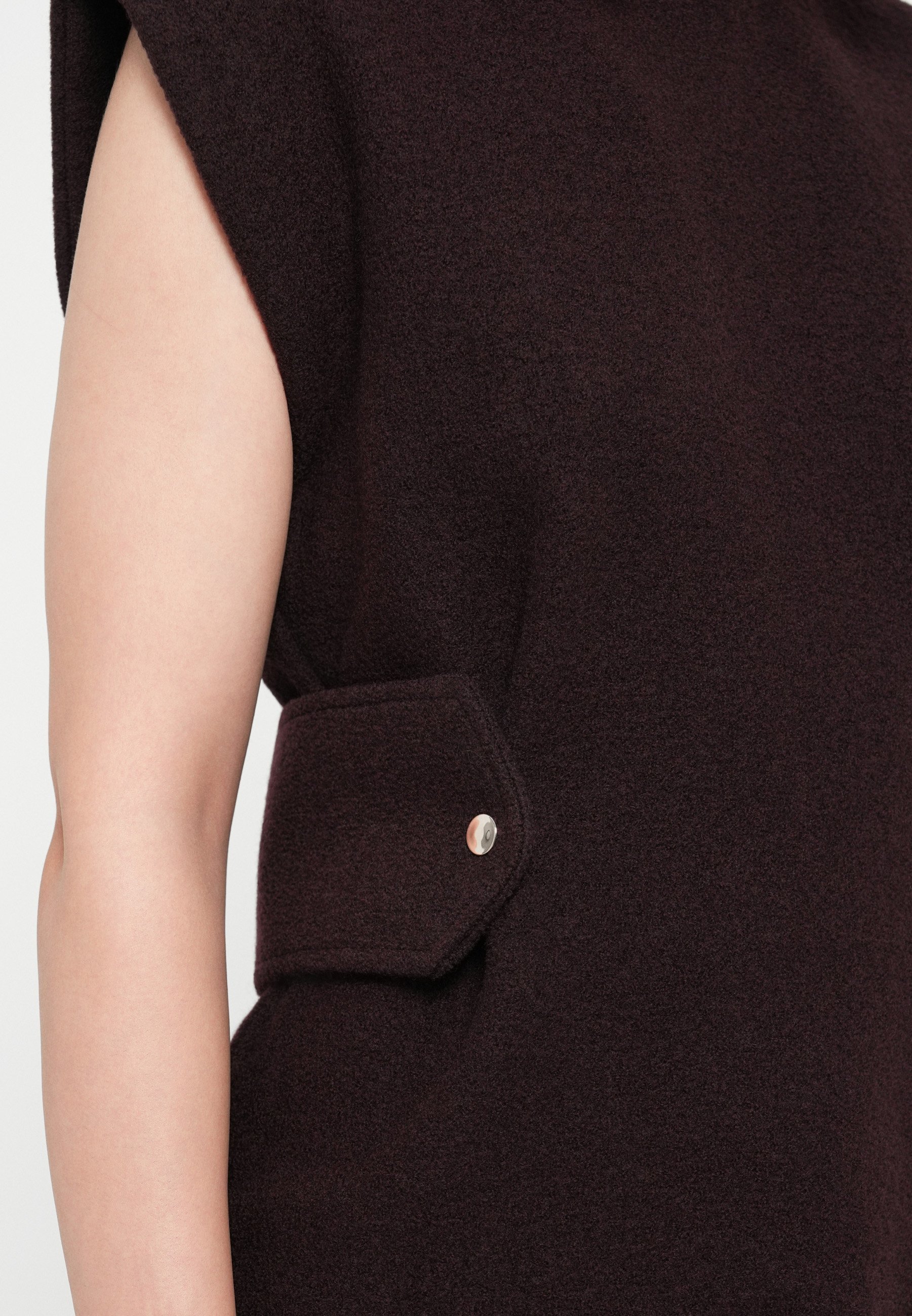 IVY OAK TOULA - Vest - Syrah