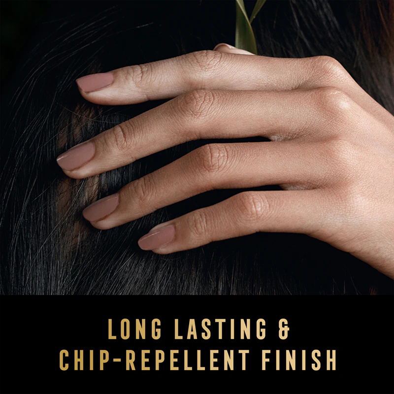 Max Factor Nailfinity Gel Colour, um verniz híbrido para unhas que dispensa o uso de lâmpada UV/LED.