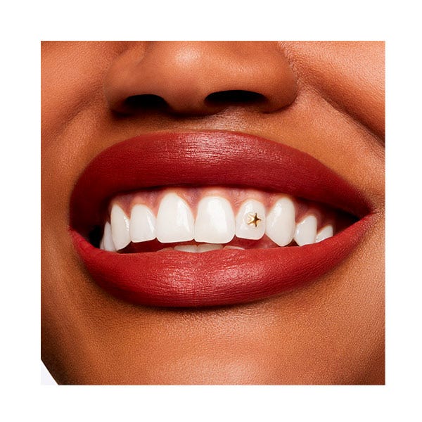 Puuterisuudelma Velvet Blur