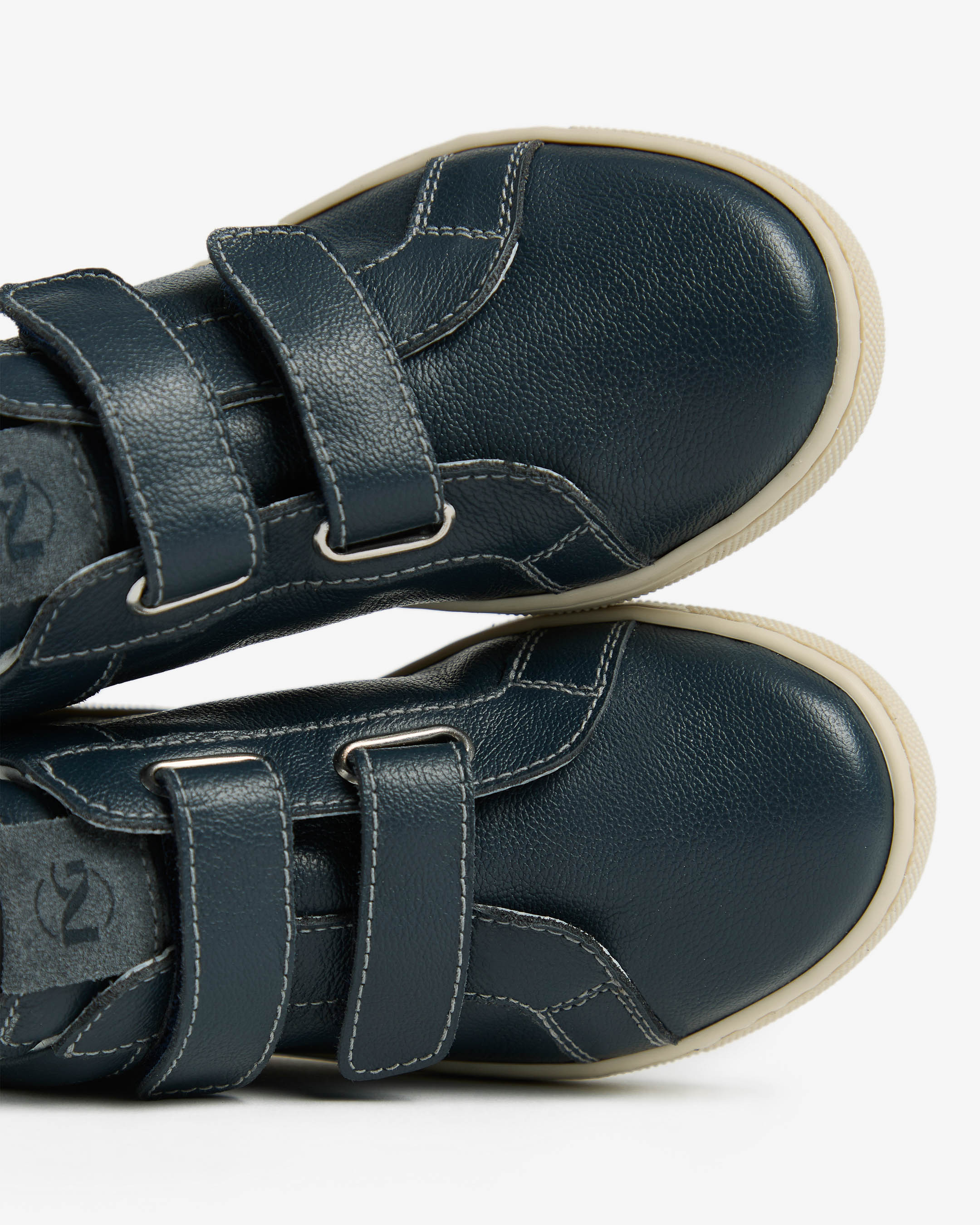  Junior-Sneaker aus Leder und Wildleder für Kinder