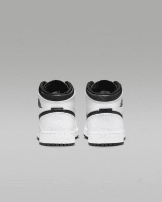 Air Jordan 1 Mid Older Kids' Shoes