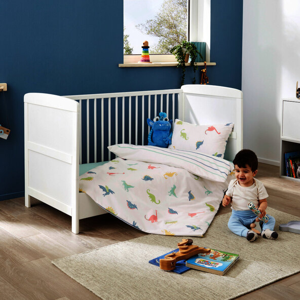 Percale toddler bedding set with dinosaur design