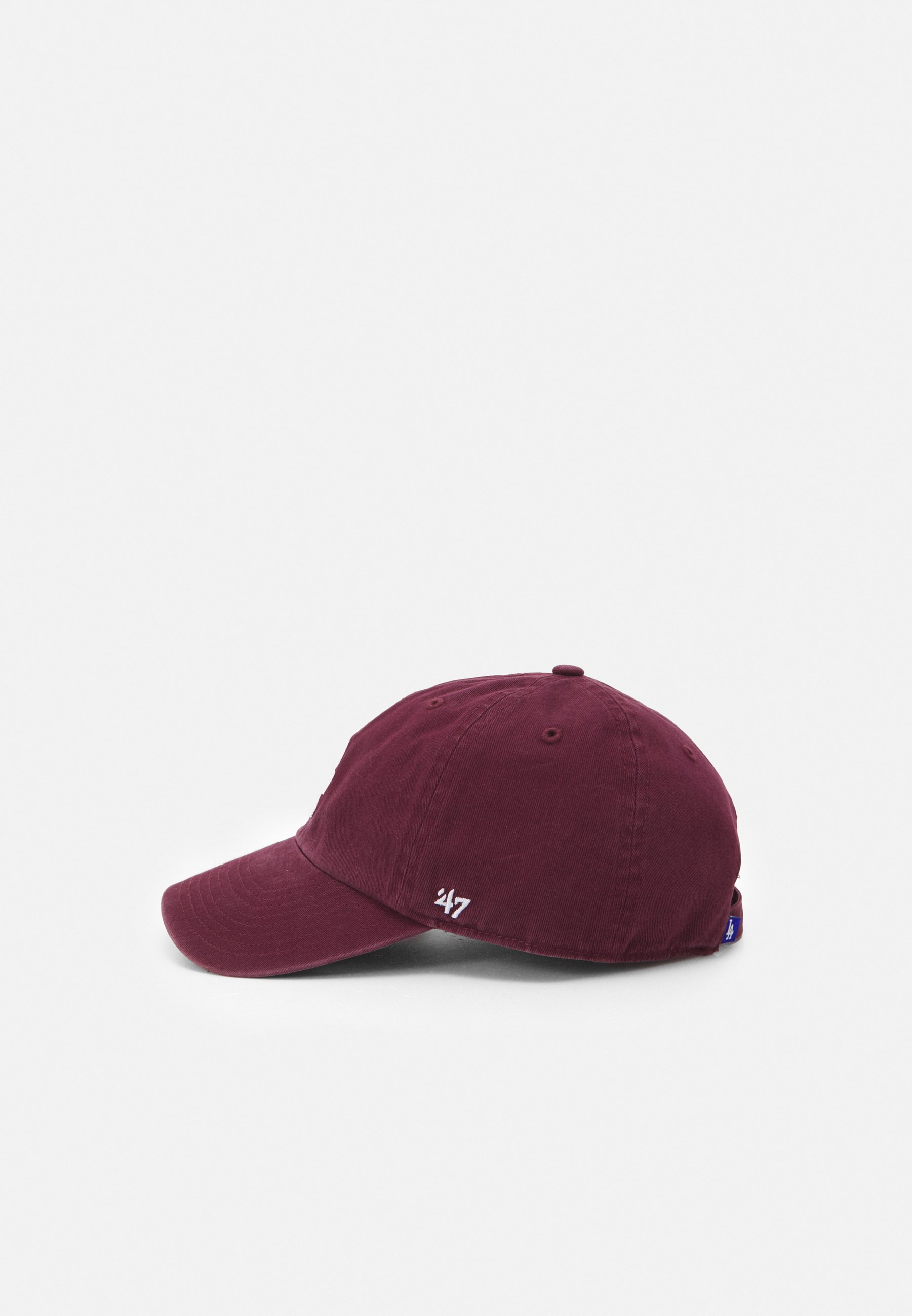 '47 Caps