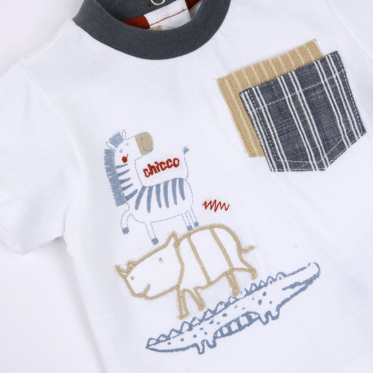 T-Shirt mit doppelter Tasche