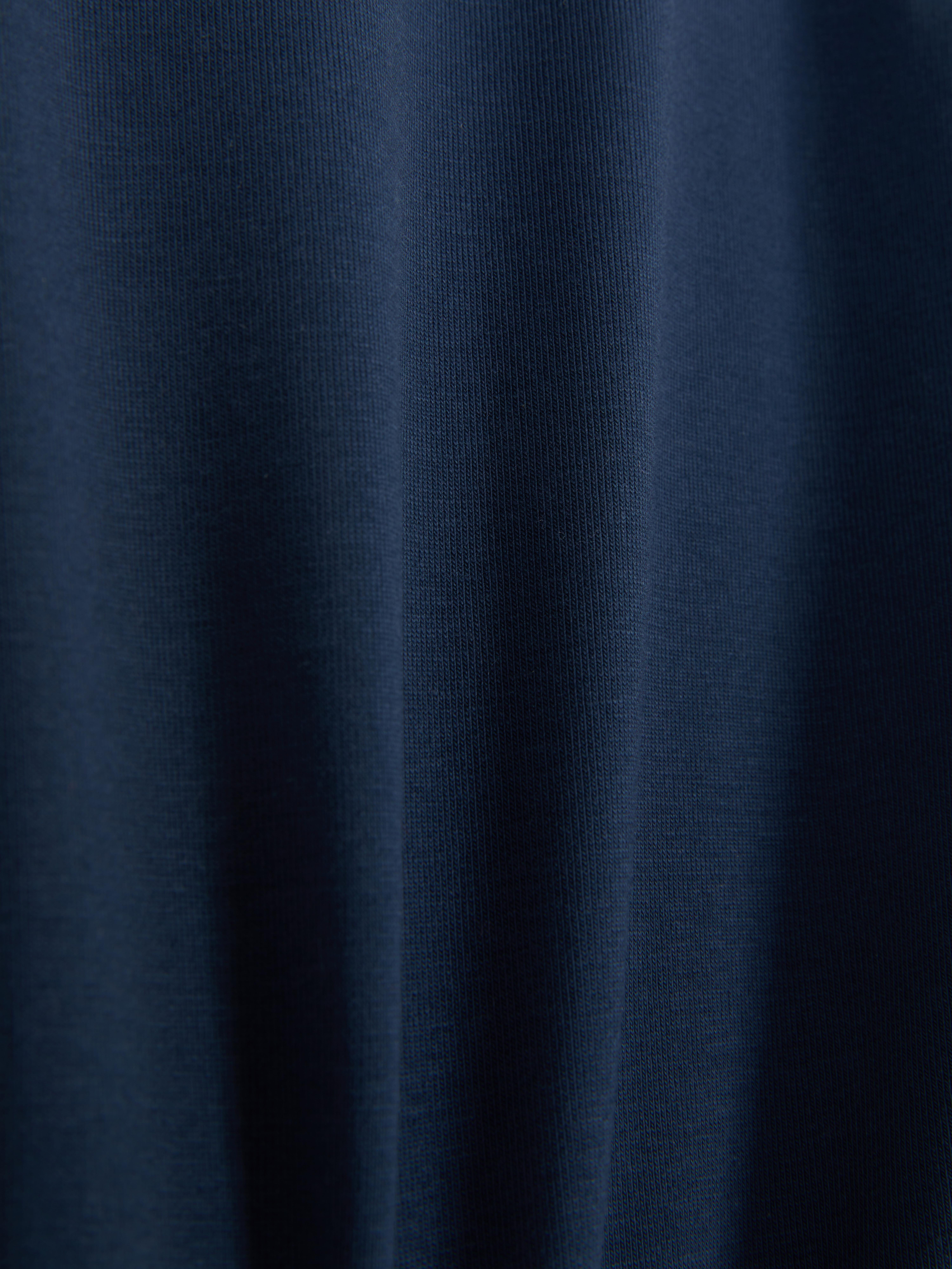 Klassische Baumwollleggings. Schmal geschnittene Leggings aus weicher Baumwolle zum Entspannen.