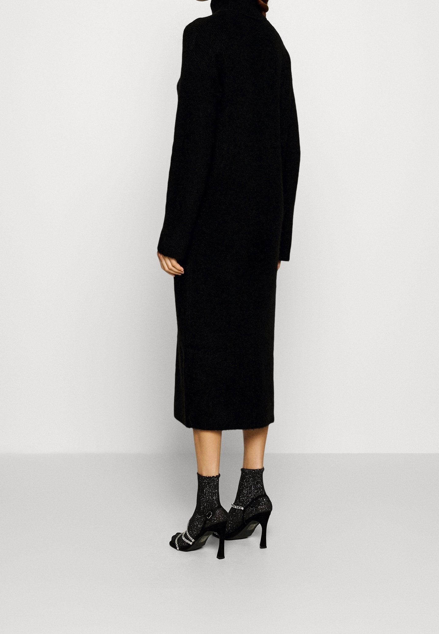 Robe pull Selected Femme Tall - noire