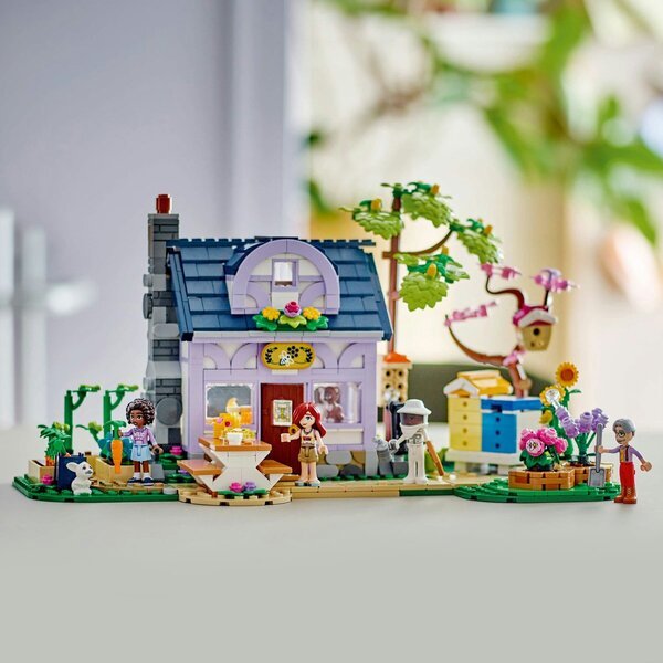 LEGO Friends 42669 Včelárov domček a kvetinová záhrada