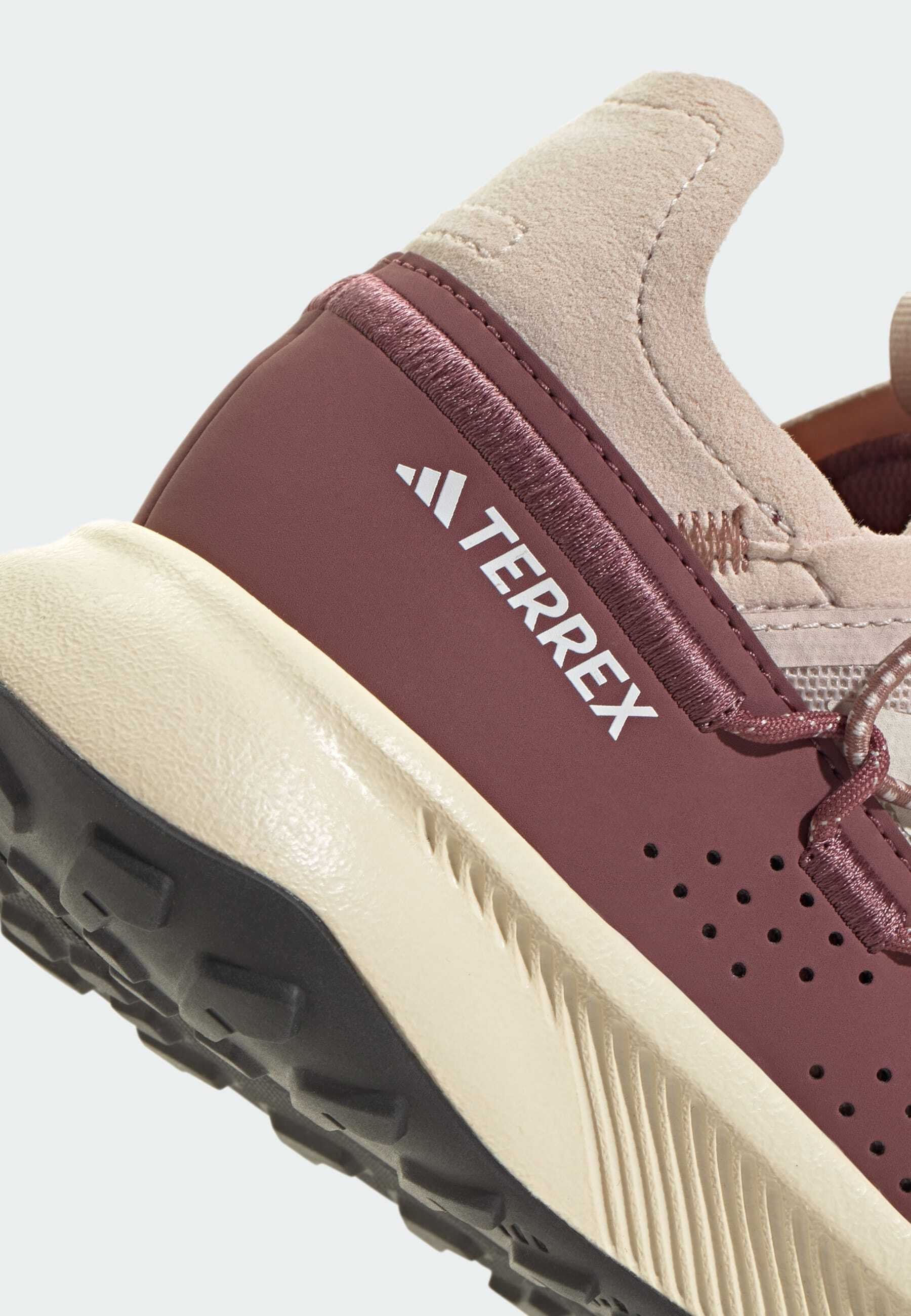 Adidas Terrex VOYAGER 21 TRAVEL - Buty trekkingowe - kolor pudrowy mauve biały ciepły gliniany