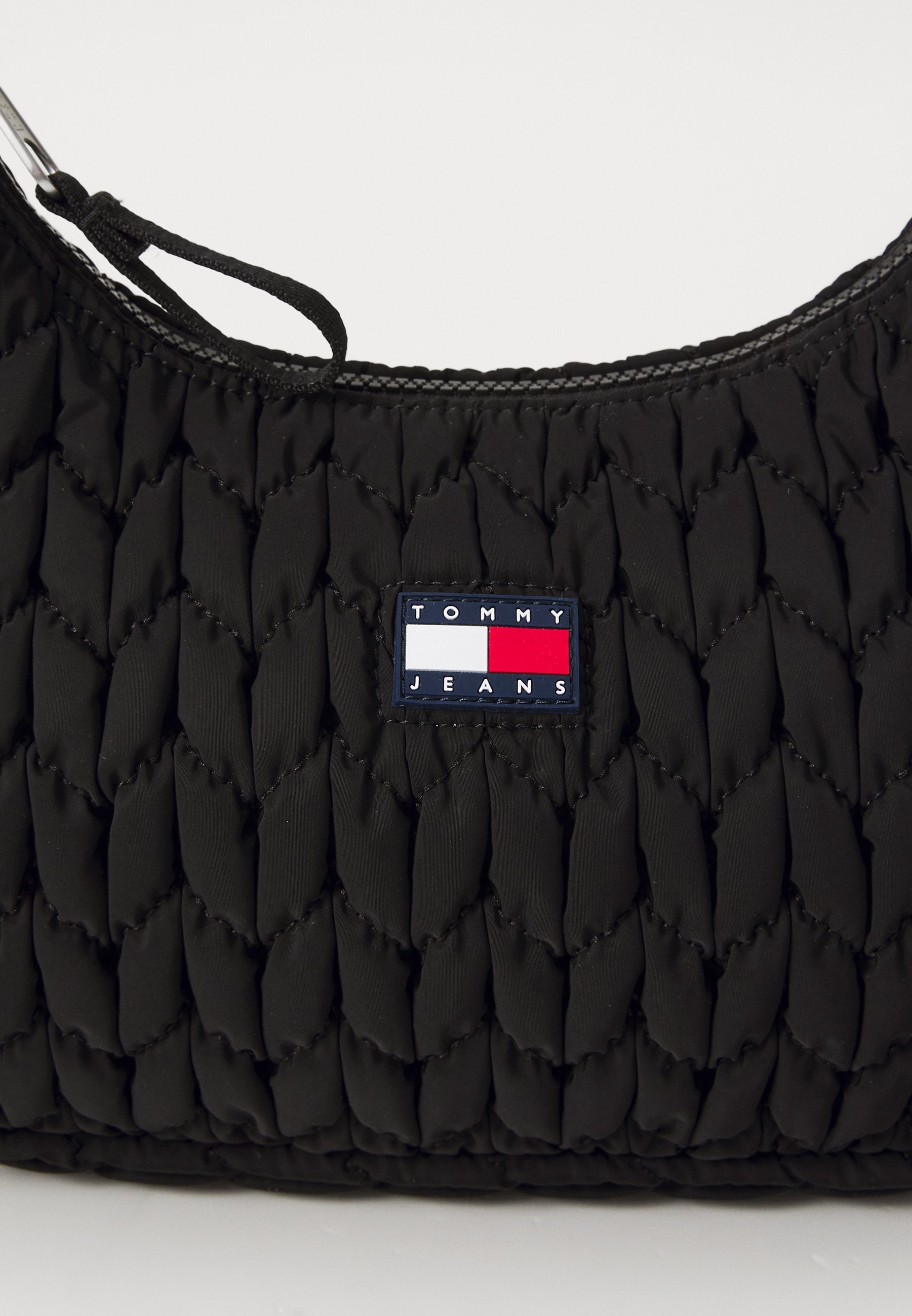 Tommy Jeans URBAN X BODY QUILTE - Handtas - zwart