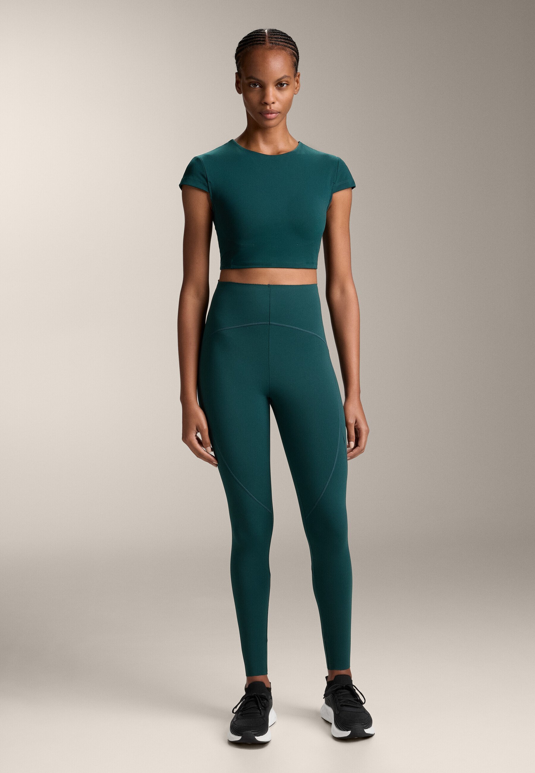 OYSHO COMPRESSIVE SHORT-SLEEVED - T-shirt basic - evergreen