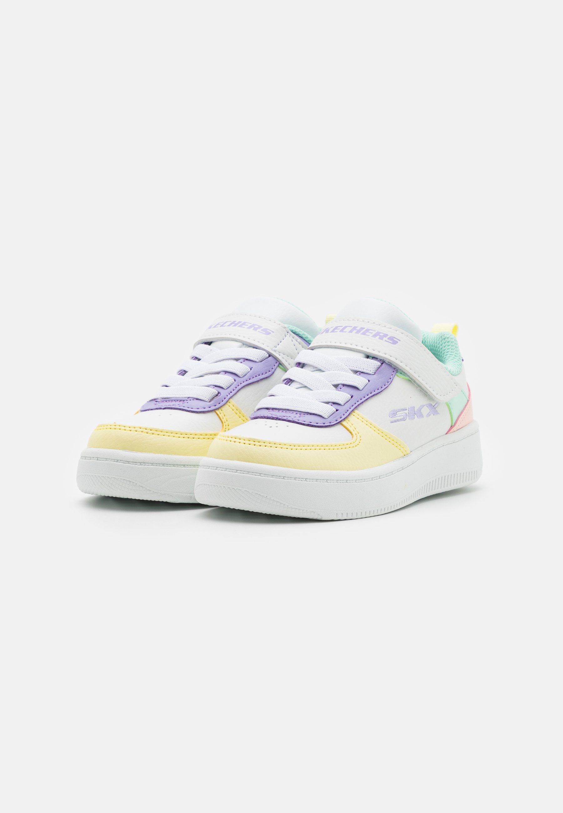 Skechers SPORT COURT - Trampki - białe/wielokolorowe