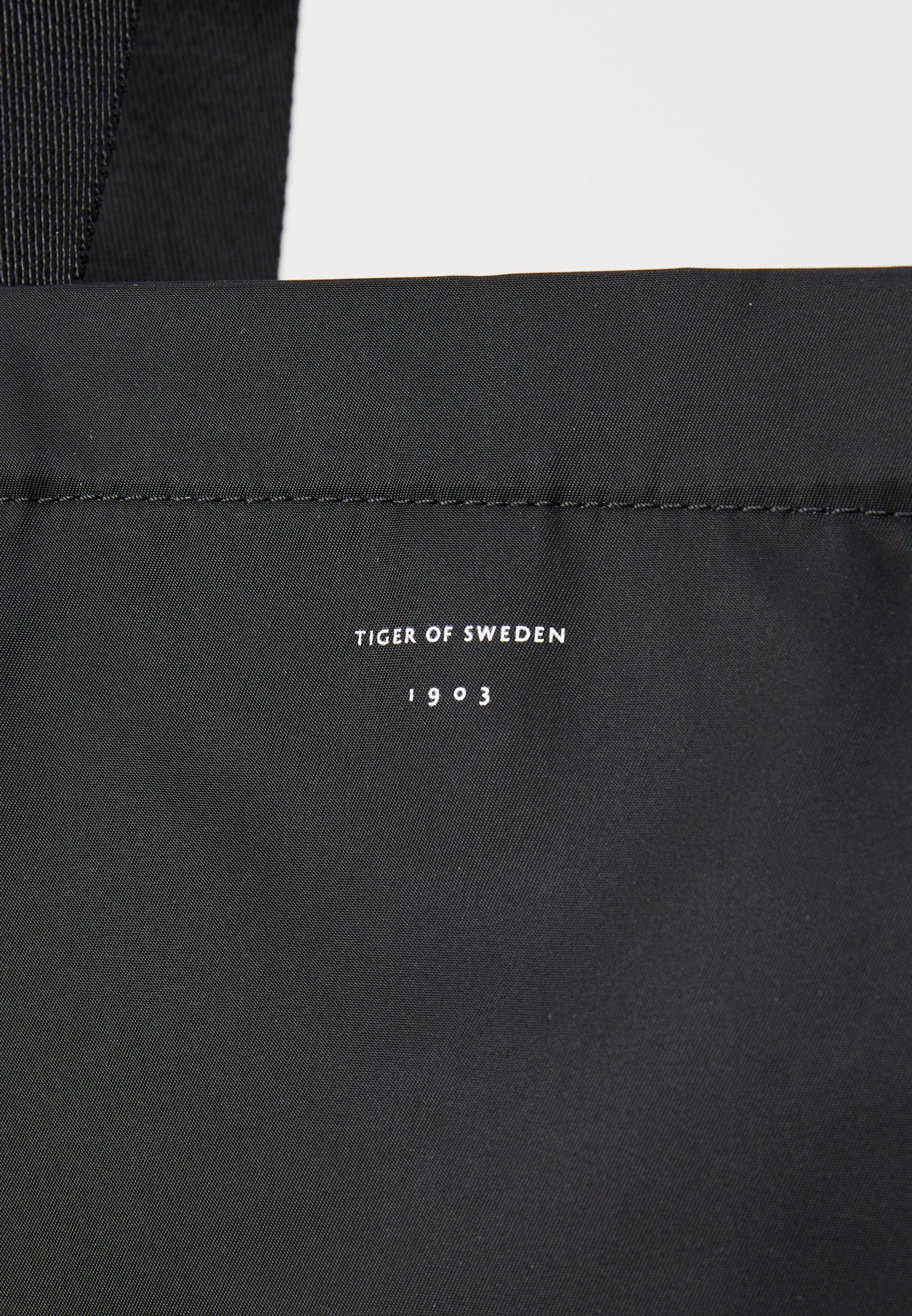 Tiger of Sweden PERA UNISEX - Tote bag - zwart