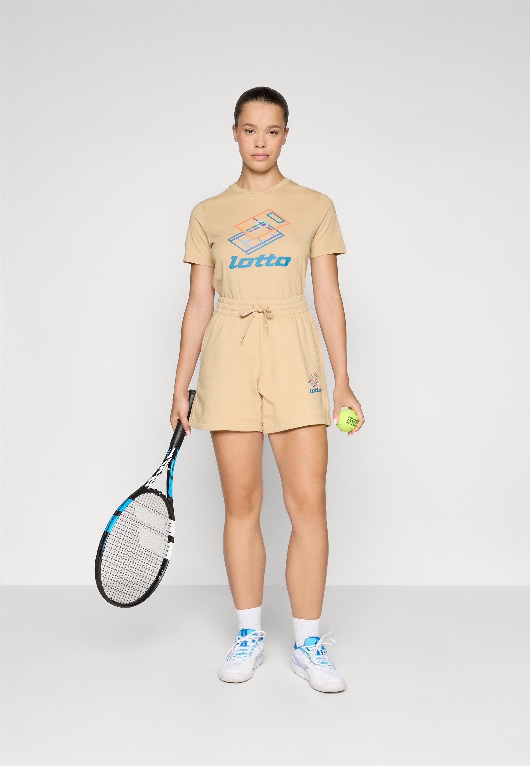 Short de sport Lotto HERITAGE - couleur crème irlandaise