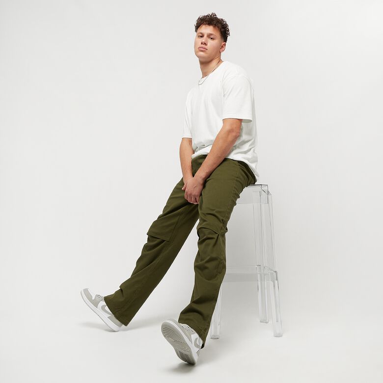 Cargohose mit Knieschlitz und Schriftzug