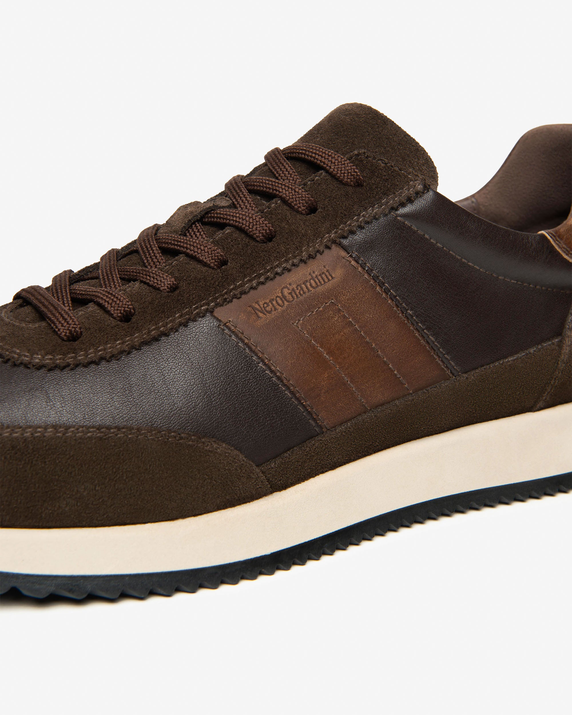 Herren-Sneaker aus Leder und Wildleder