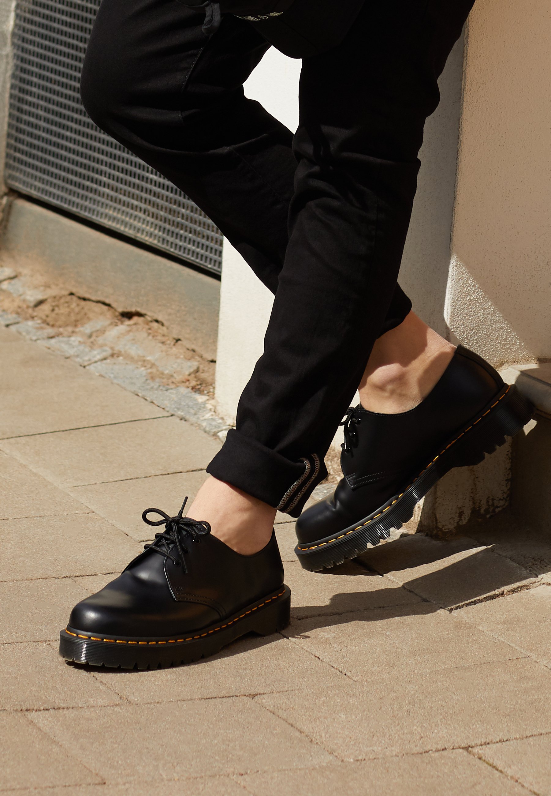 Dr. Martens 1461 BEX UNISEX - Vabaaja paeltega kingad - mustad ja siledad