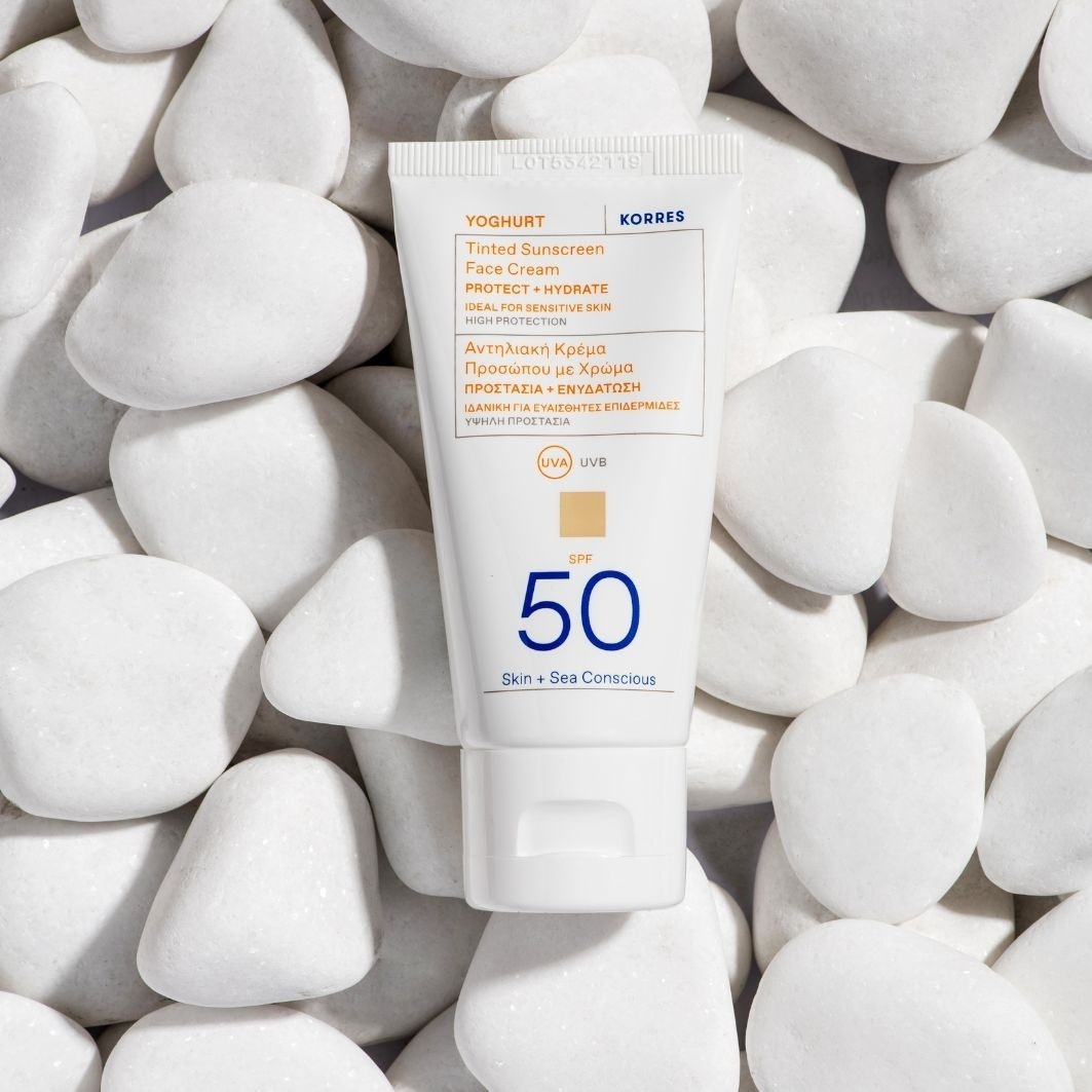 KORRES veido kremas nuo saulės su tonuotu SPF 50 kremu nuo saulės, 50 ml