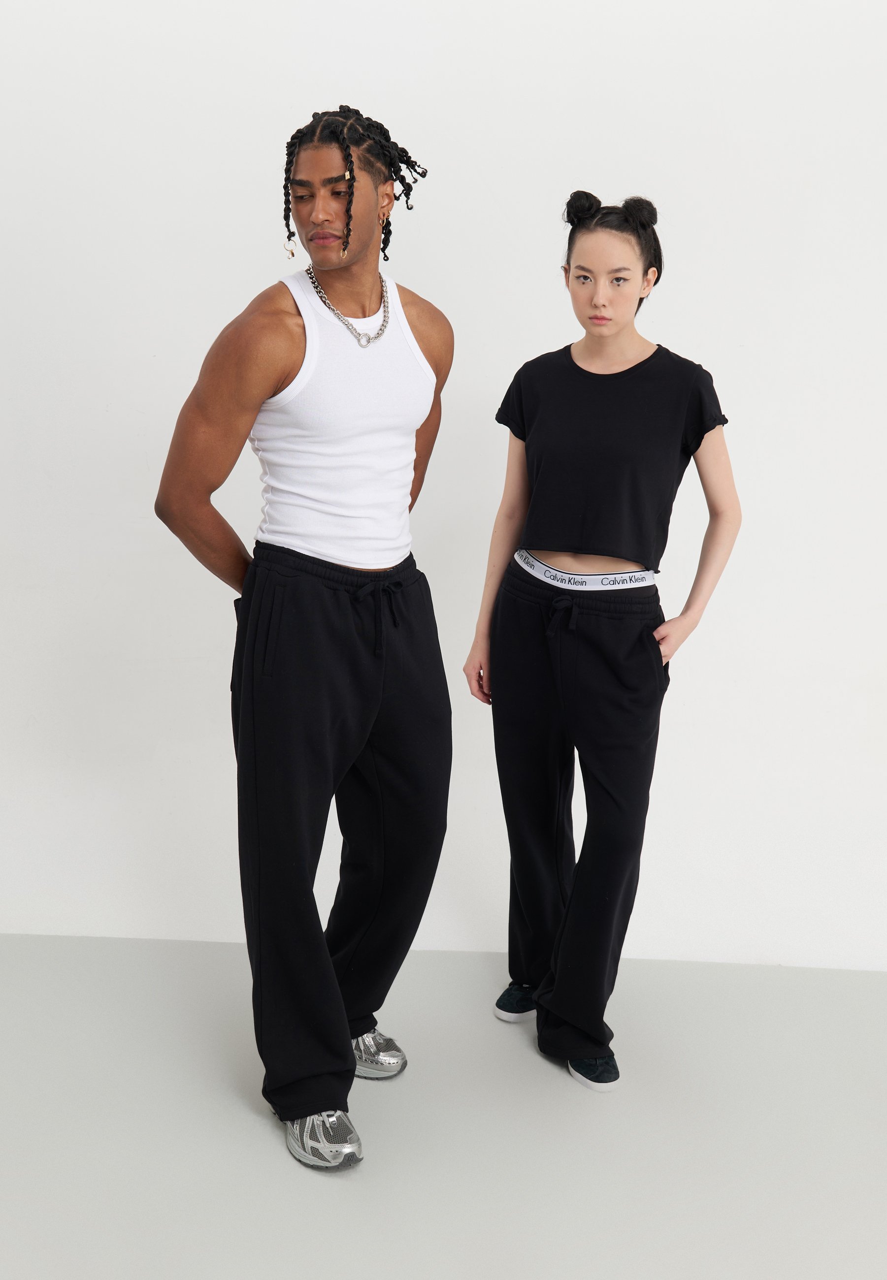 YOURTURN UNISEX - Trainingsbroek - zwart