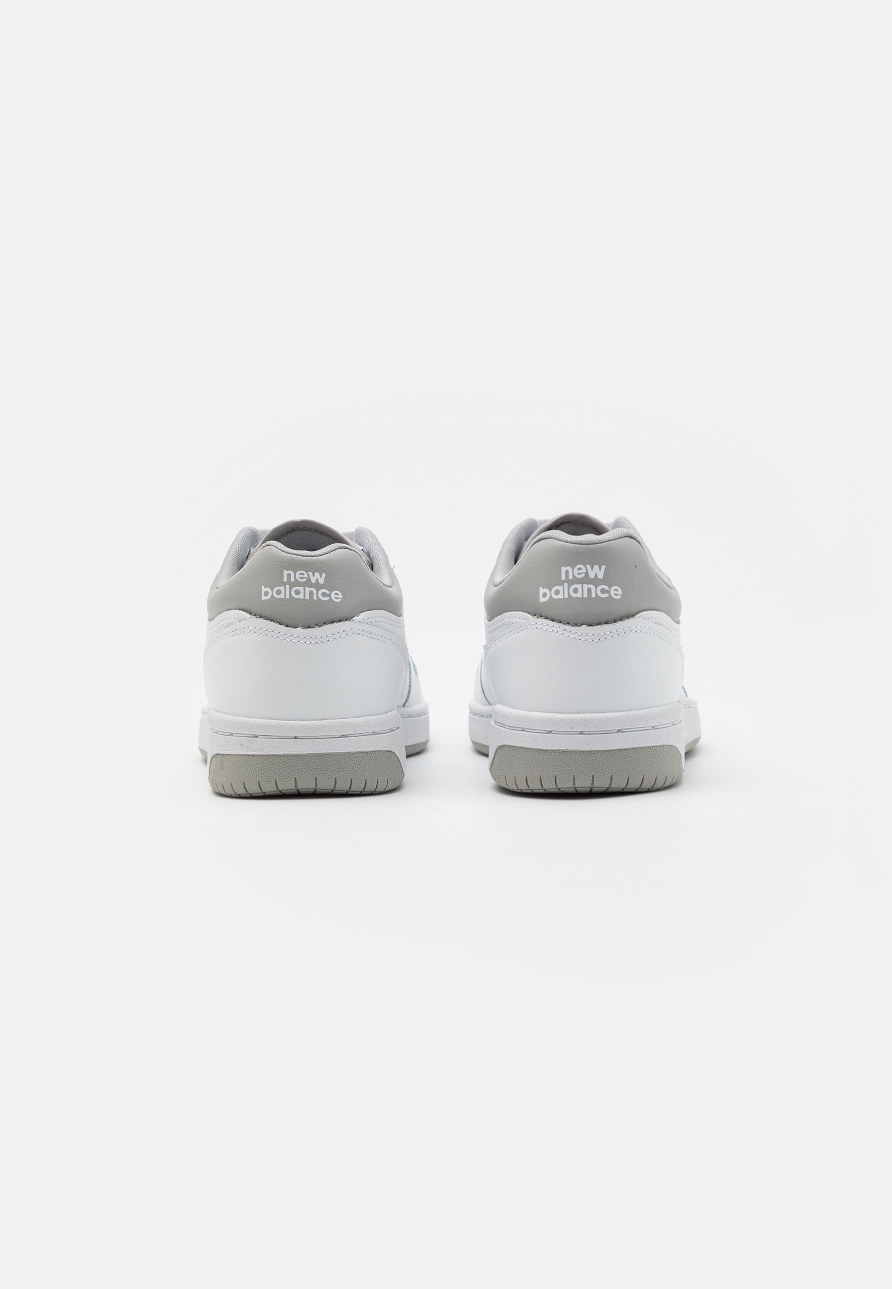 Pantofi de baschet New Balance - alb/gri deschis