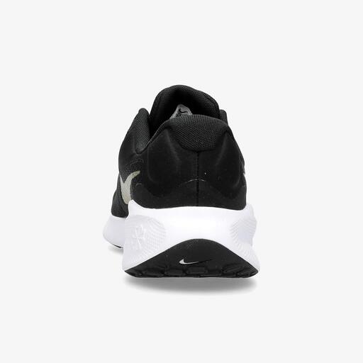  Nike Revolution 7
