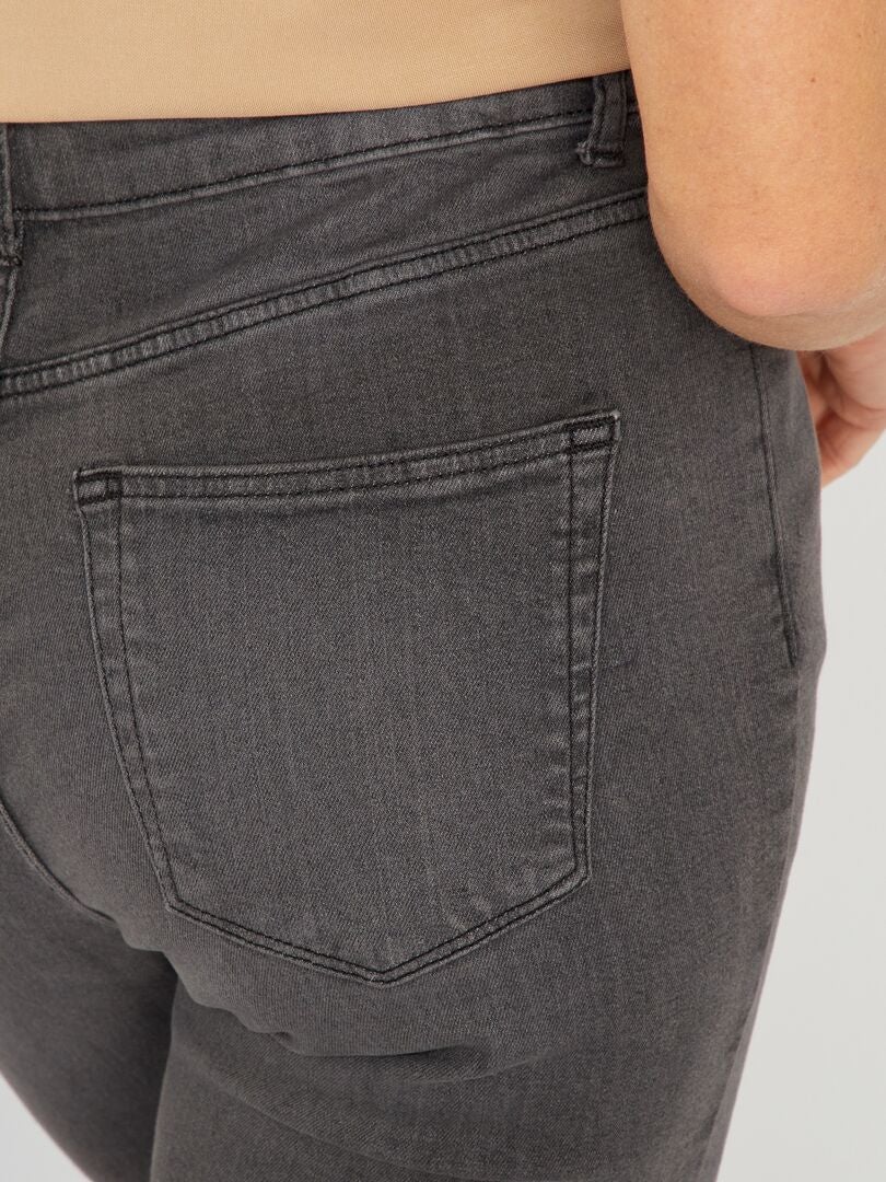 Calça jeans slim de cintura alta tamanho L32 - CINZA