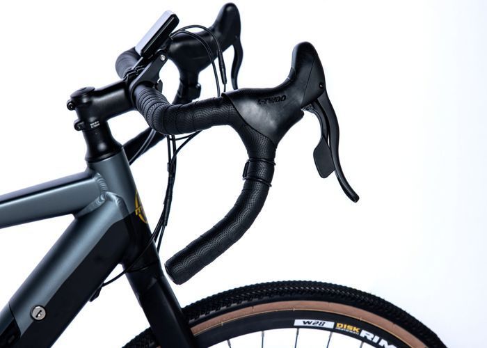 E-GRAVEL 28PRO, Equipped with full Shimano groupset, 8 speeds, TEKTRO disc brakes, integrated and removable 36V 10Ah lithium-ion battery