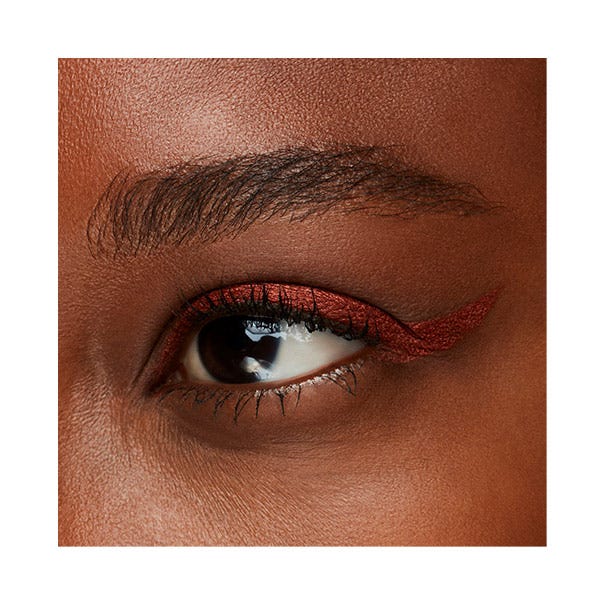 Farveoverskydende gelblyant eyeliner