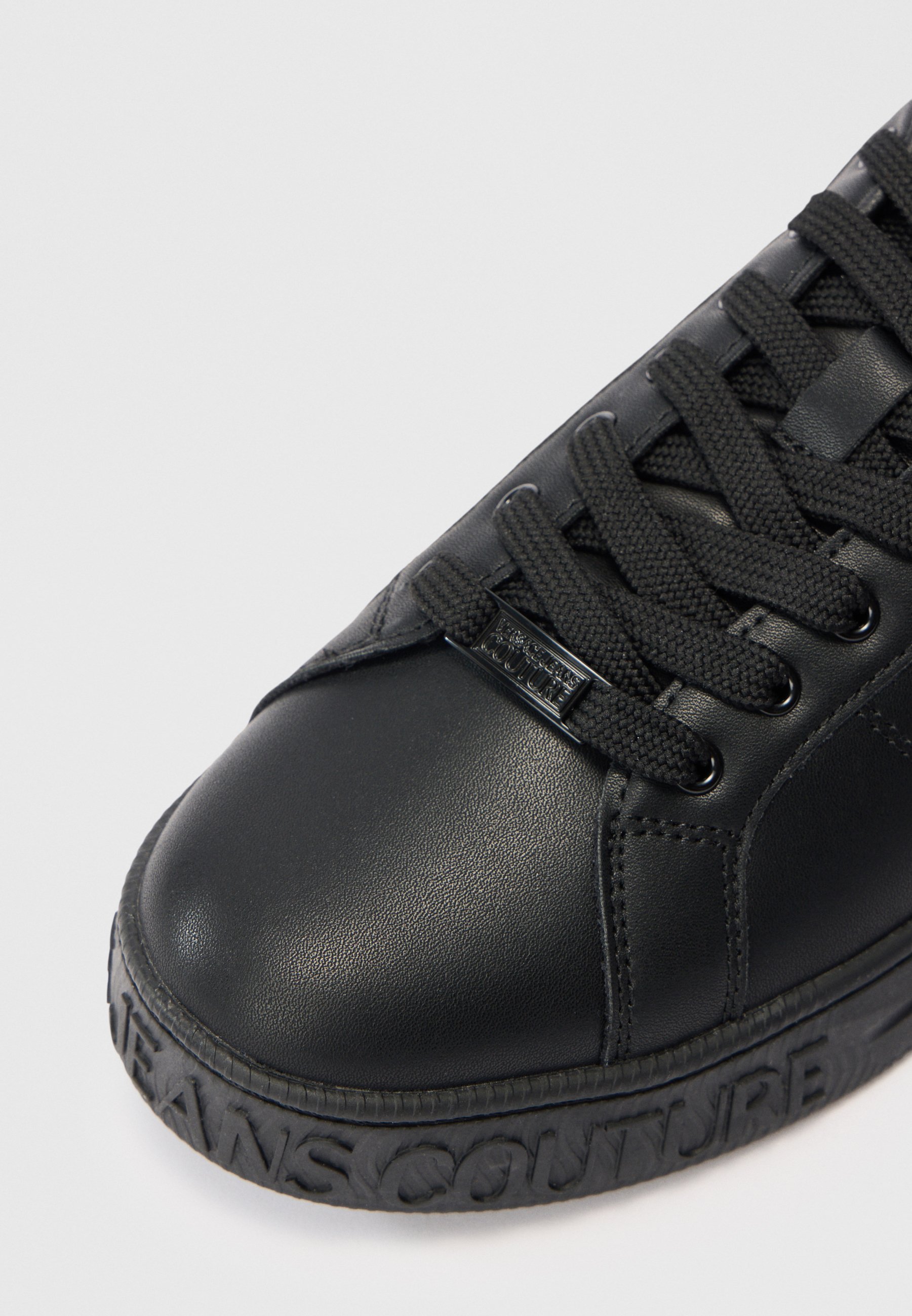 Baskets Versace Jeans Couture COURT 88 - noires
