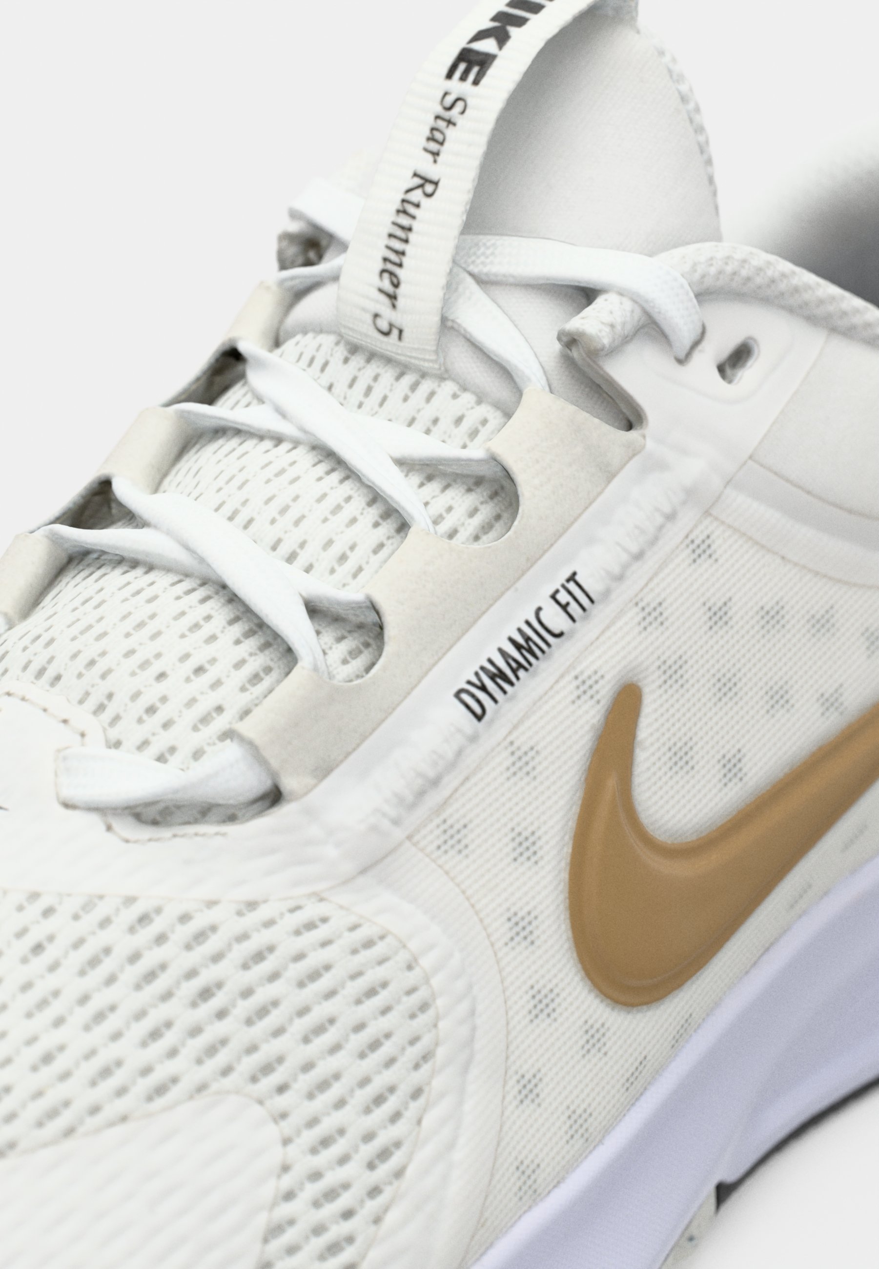 Nike Performance STAR RUNNER 5 UNISEX - Běžecké boty na silnici - platinová/metalická zlatá/černá