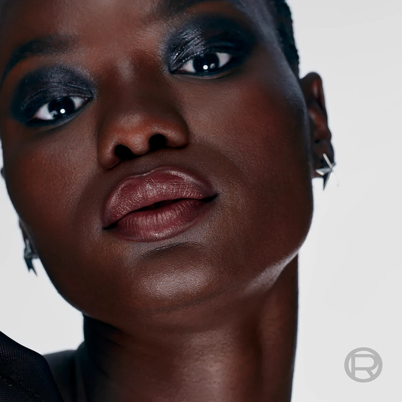 Hydratačný polomatný rúž L'Oréal Paris x Mugler