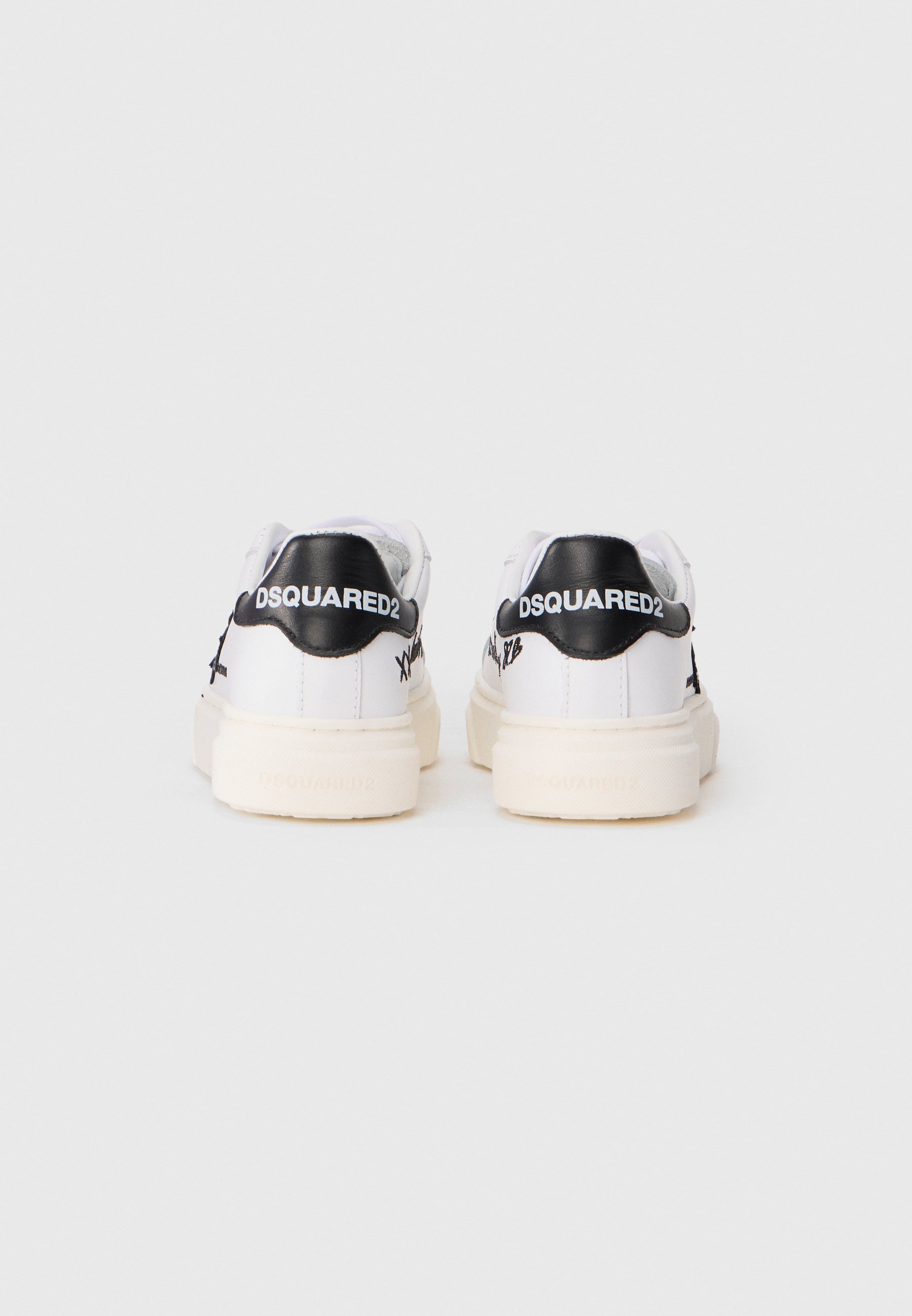 Baskets Dsquared2 UNISEXES - blanches/noires