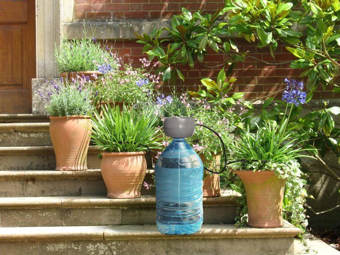 Kit d'arrosage goutte à goutte autonome - Pompe programmable à batterie - Arrosage jusqu'à 10 plantes