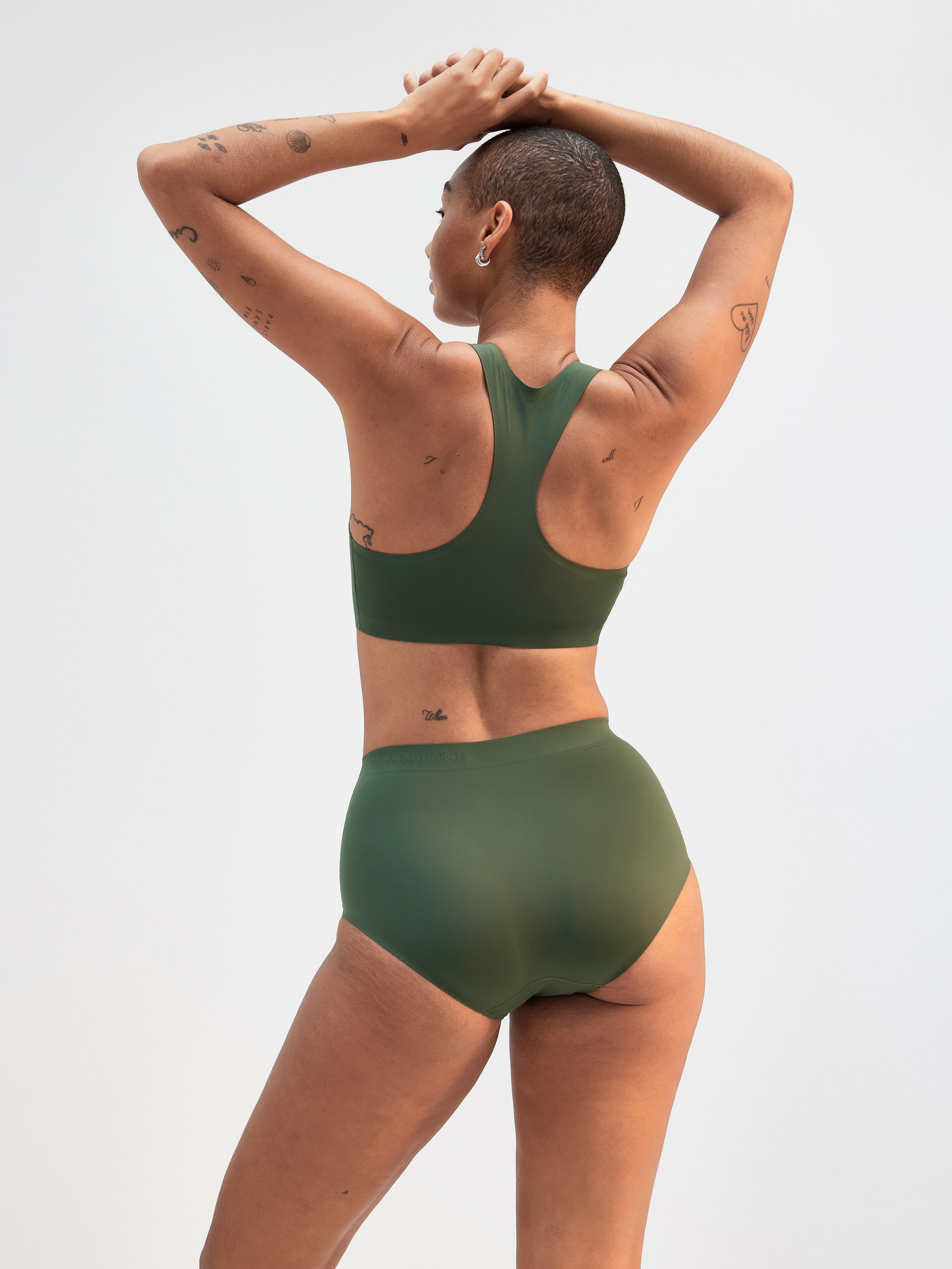 Menstrosa med medium absorption – hög midja – Female Engineering Dusty Khaki