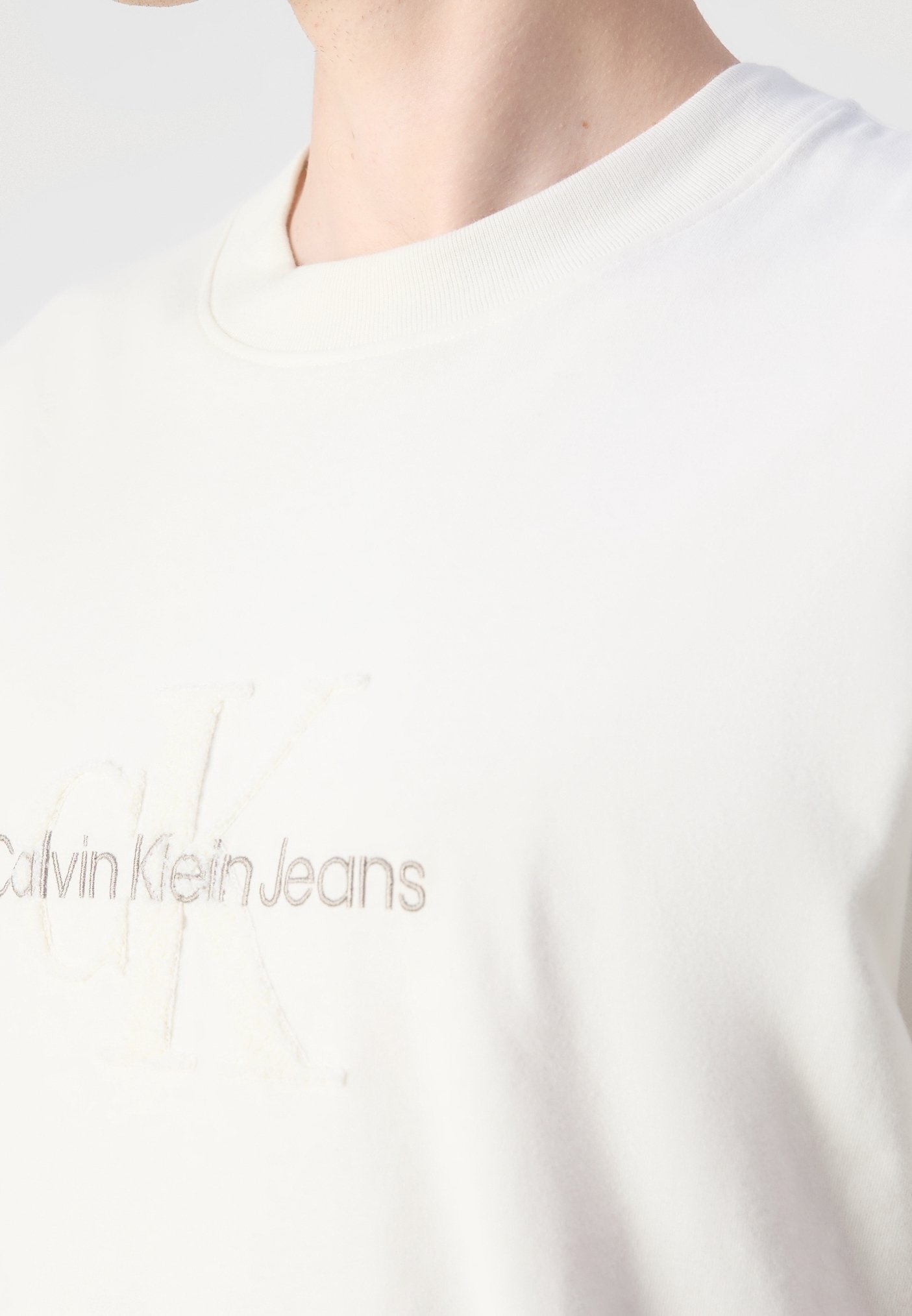 Calvin Klein Jeans T-skjorte med trykk - off-white