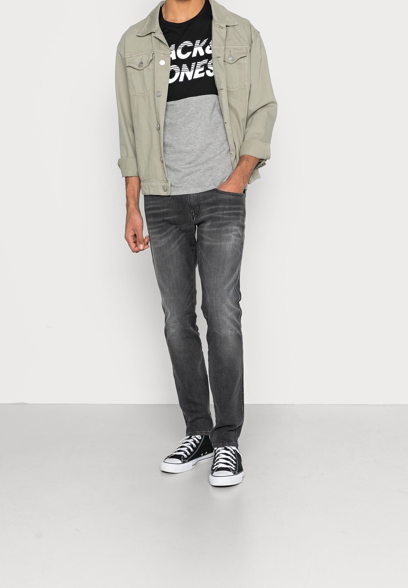 Camiseta Jack & Jones Print - preta