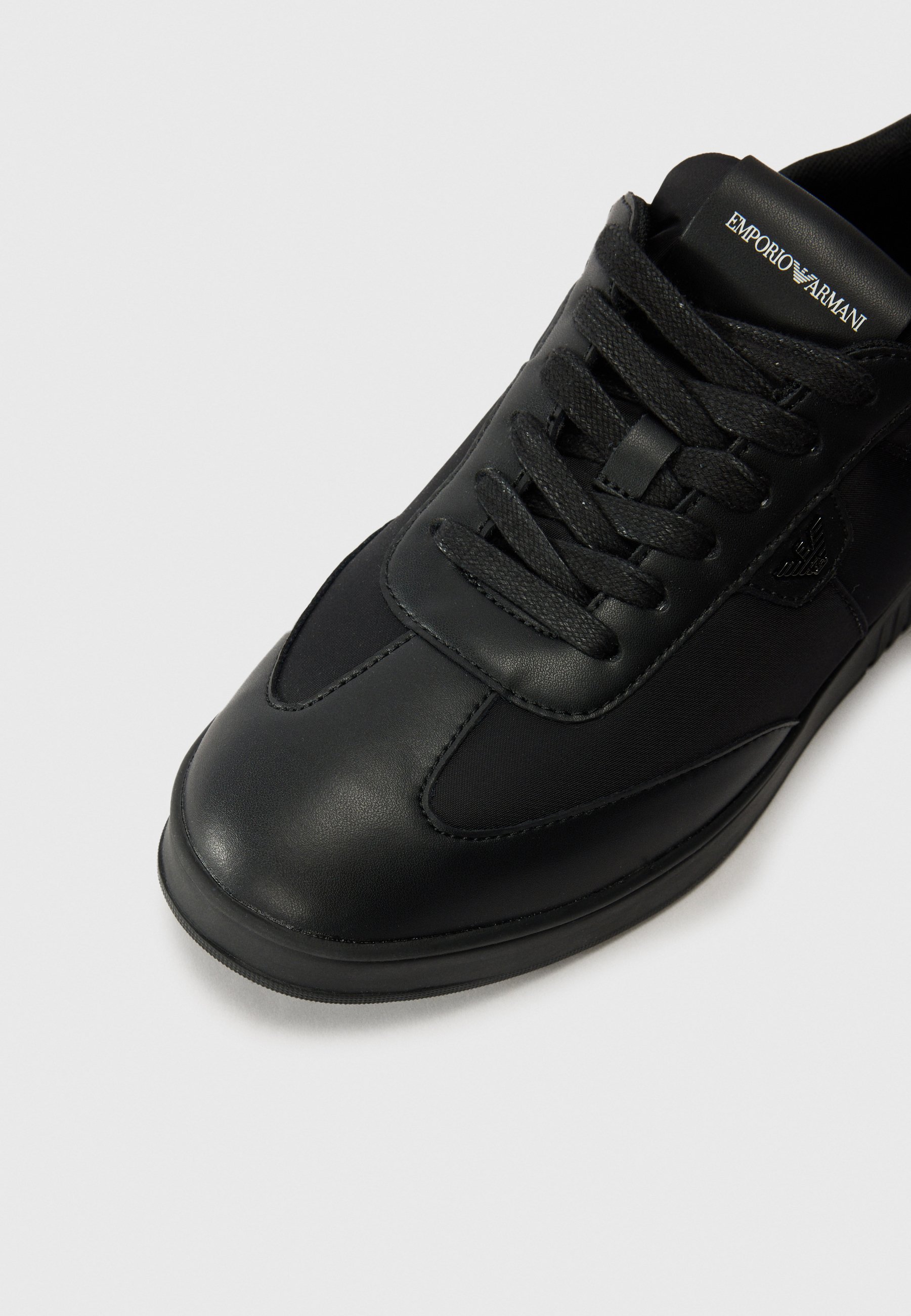 Emporio Armani OYSTER - Sneakers - zwart