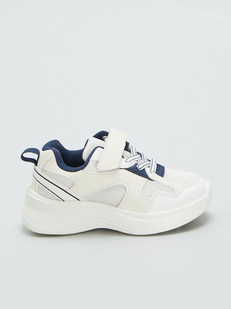 Sportieve sneakers met klittenbandsluiting - WIT