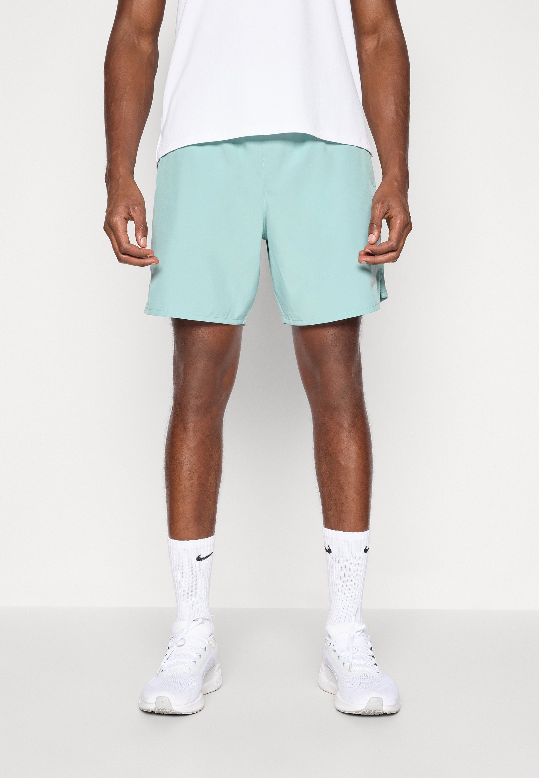 Short de sport Nike Performance CHALLENGER - Canon/noir/argent réfléchissant