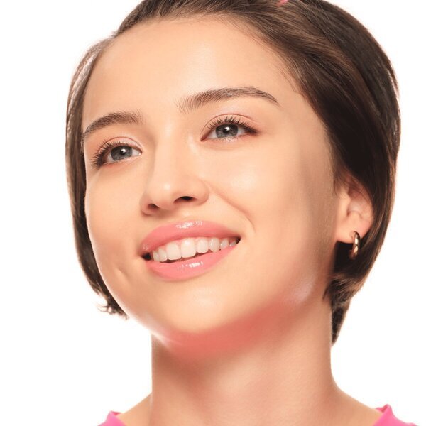 Essence Glossy Glaze 02 On Cloud Nude lūpu krāsa ar augstu spīdumu, 1,9 g