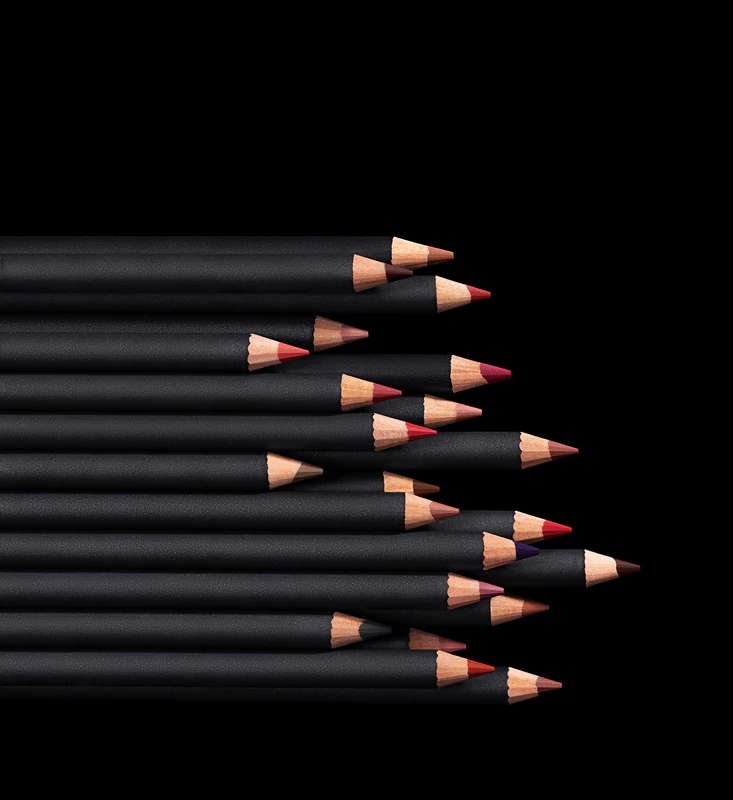 MAC Cosmetics ceruzka na pery krémová do ucha