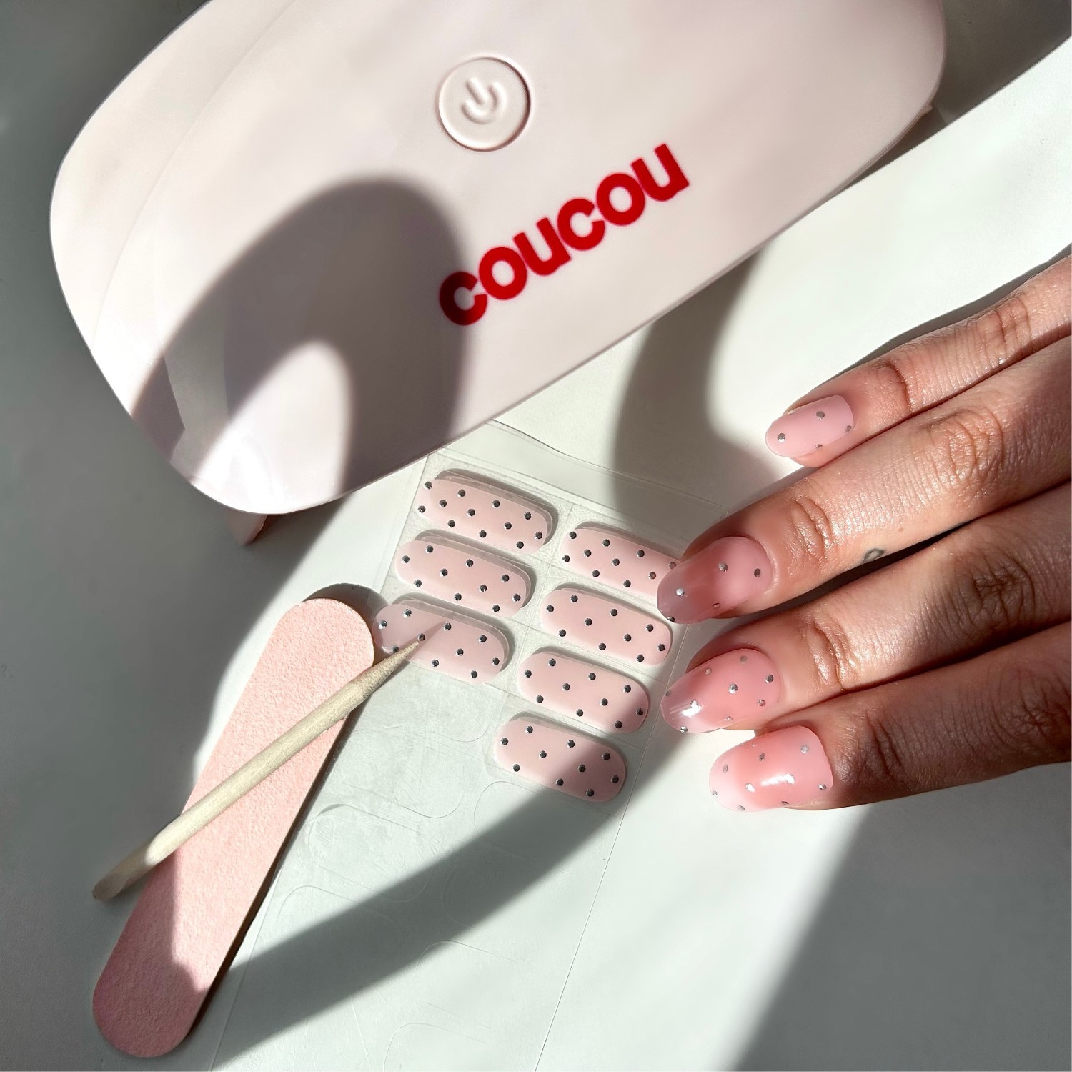 Coucou Club nagu uzlīmes Coucou daļēji cietējošas nagu folijas - Diamond Dazzle -