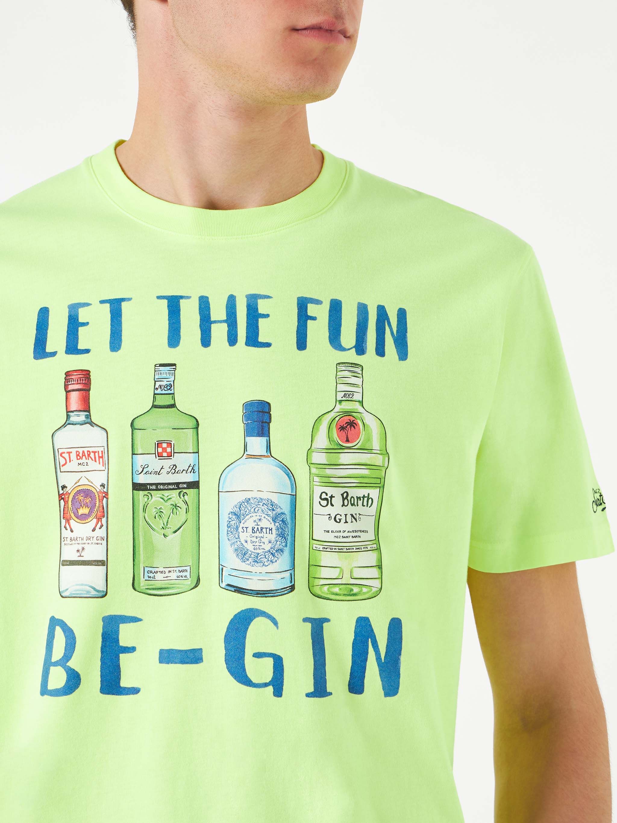 Herren-T-Shirt aus Baumwolle mit dem Aufdruck „Let the Fun Be-Gin“.