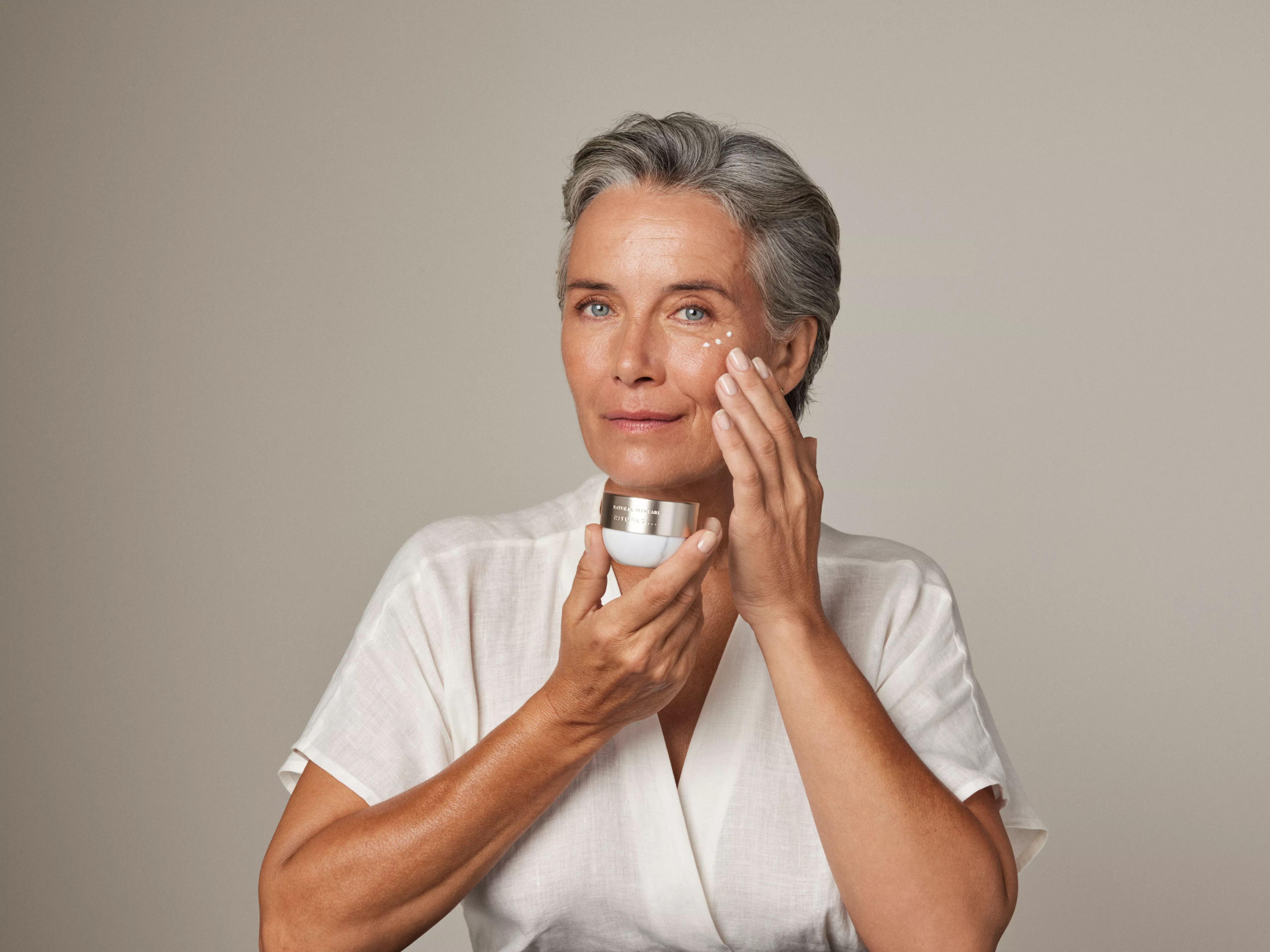 Crema contorno de ojos reafirmante activa