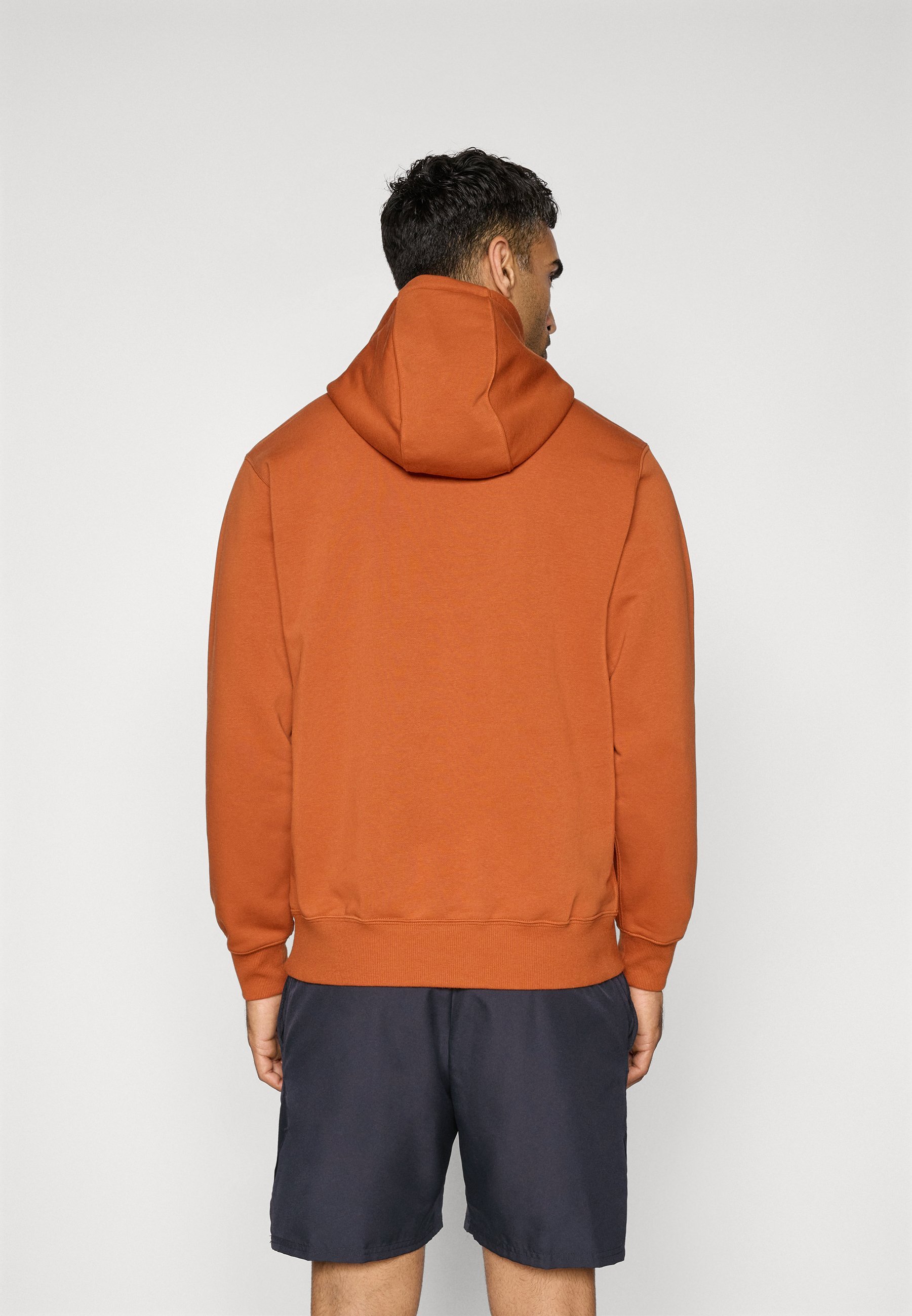 Nike Performance NIKECOURT HERITAGE HOODIE - Hoodie - donkerroodbruin/kaneel