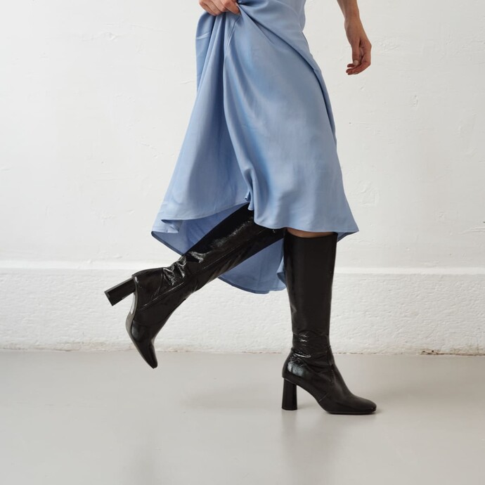 Bottes à talons  en cuir vieilli noir