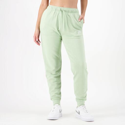  Nike Club