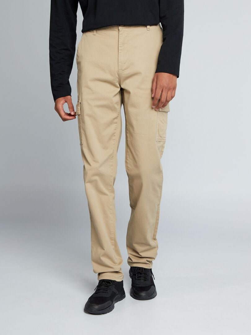 Calça reta com bolsos laterais +190 cm - L36 - BEGE
